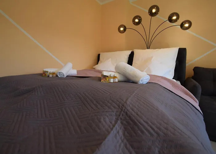 Bliss Place - 1R Premium Apartment - Kingsize Bett, Smart Tv, Kueche, Balkon, Waschkeller