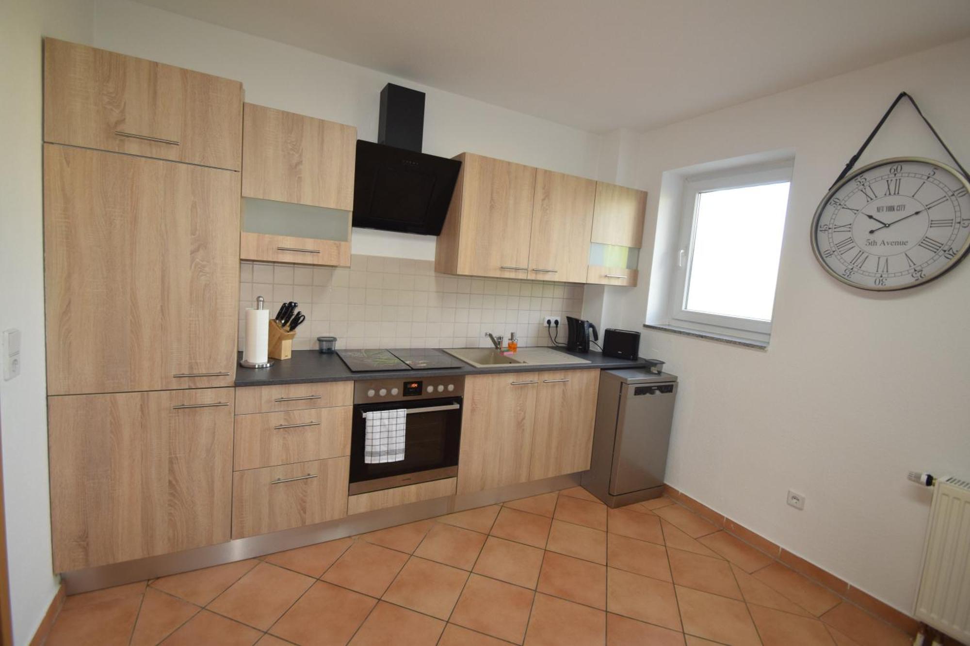 Apartment Bliss Place - 1r Premium - Kingsize Bett, Smart Tv, Kueche, Balkon, Waschkeller