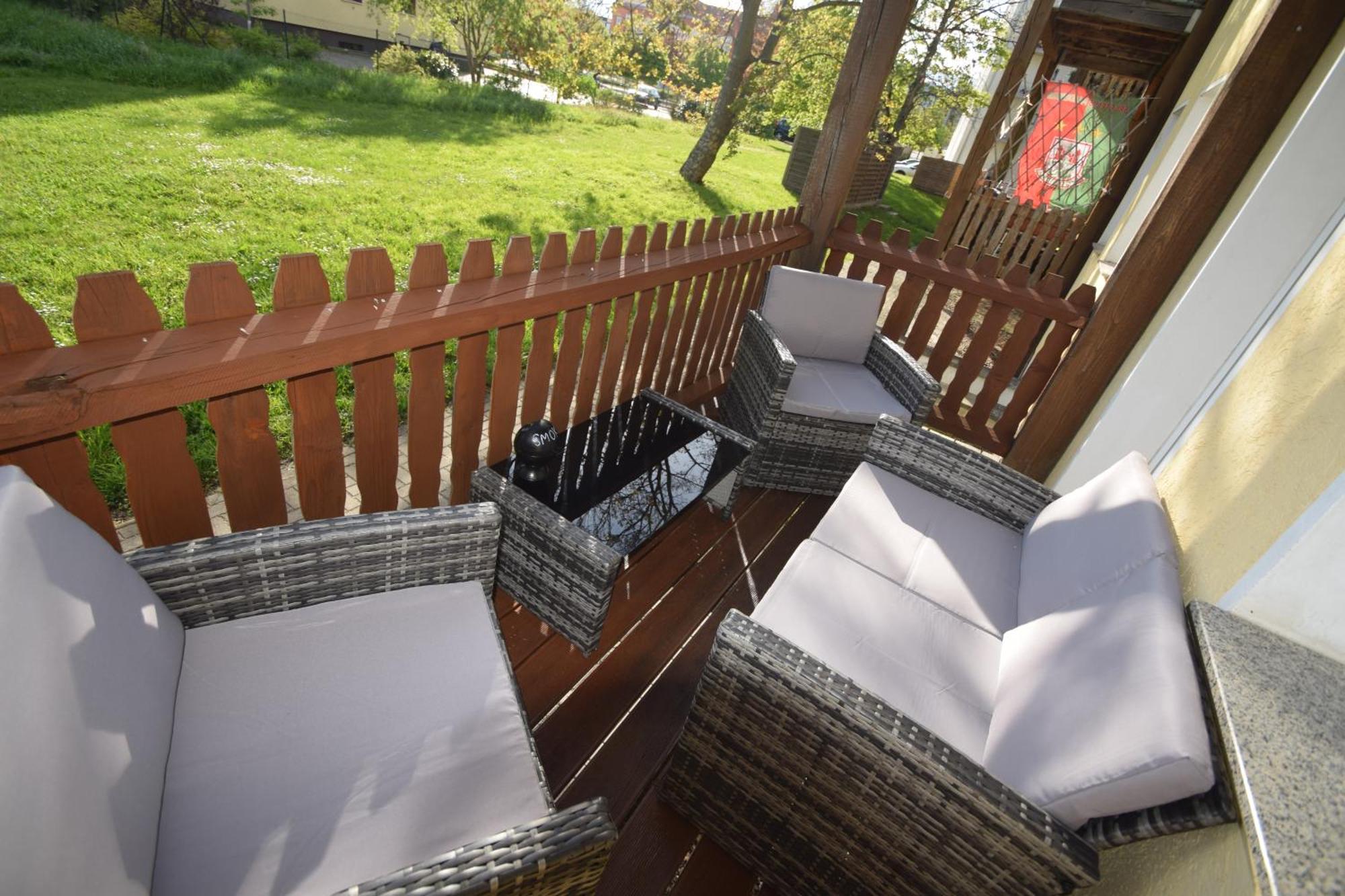 Bliss Place - 1r Premium - Kingsize Bett, Smart Tv, Kueche, Balkon, Waschkeller *