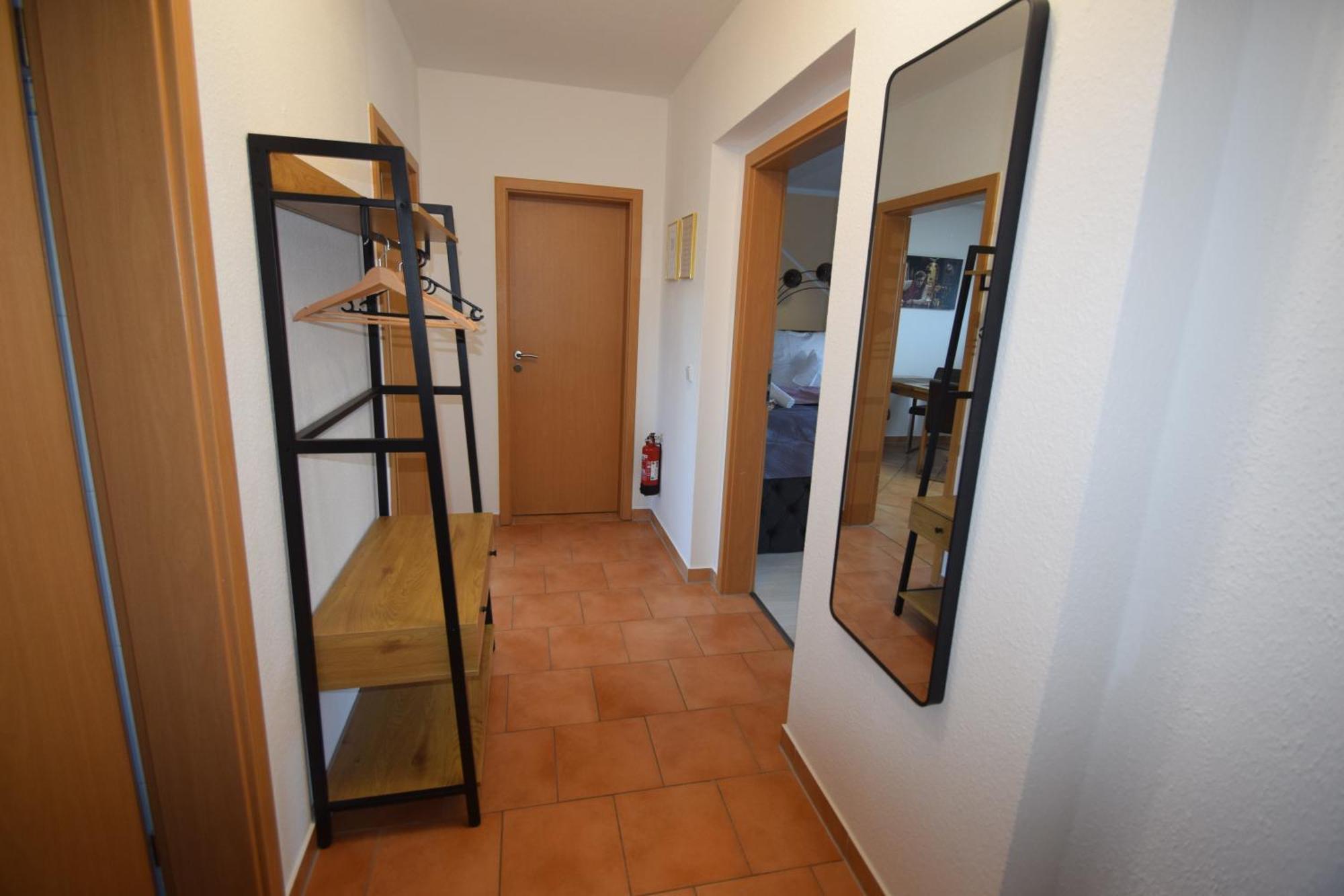 Apartment Bliss Place - 1r Premium - Kingsize Bett, Smart Tv, Kueche, Balkon, Waschkeller *