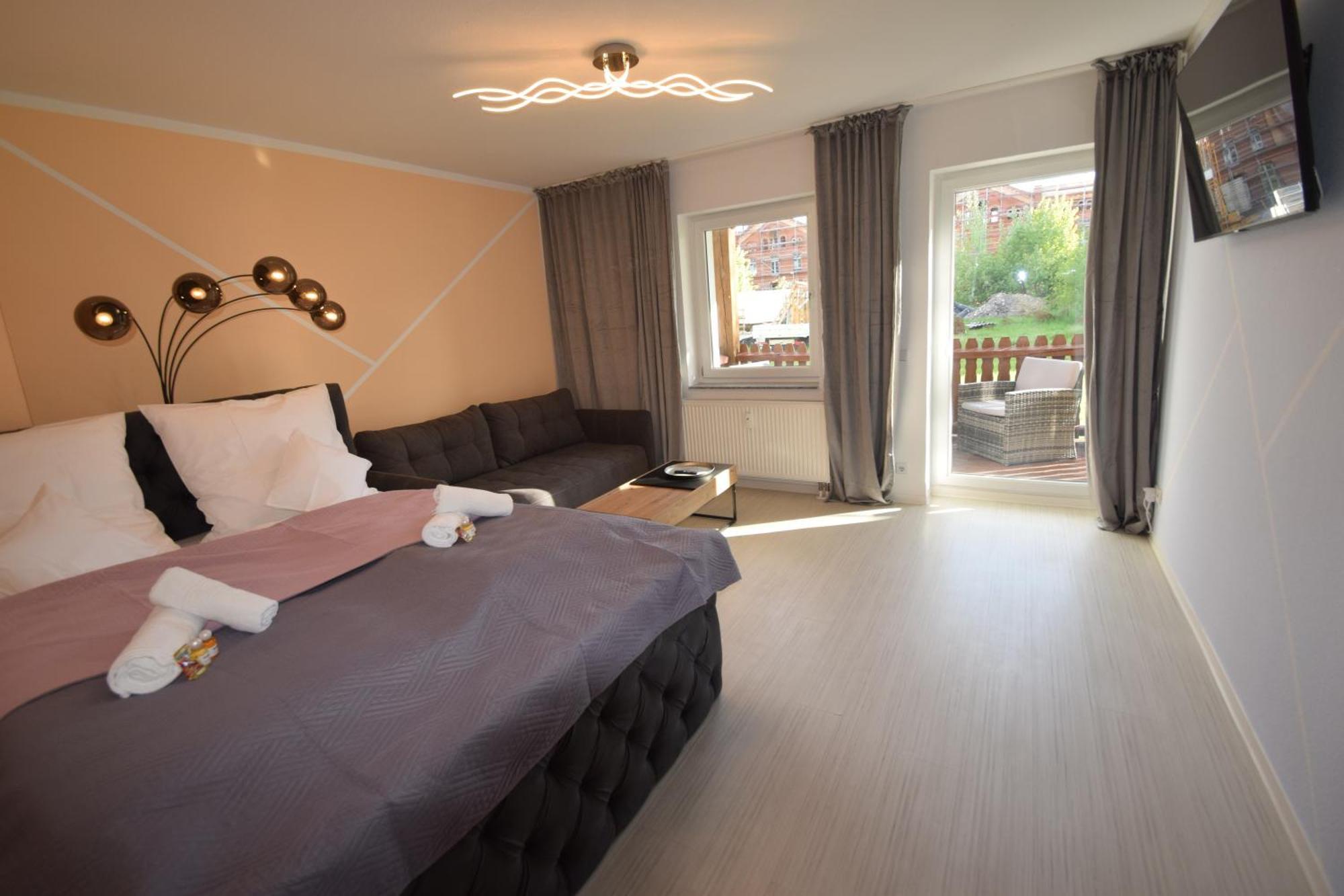 Apartment Bliss Place - 1r Premium - Kingsize Bett, Smart Tv, Kueche, Balkon, Waschkeller Magdeburg